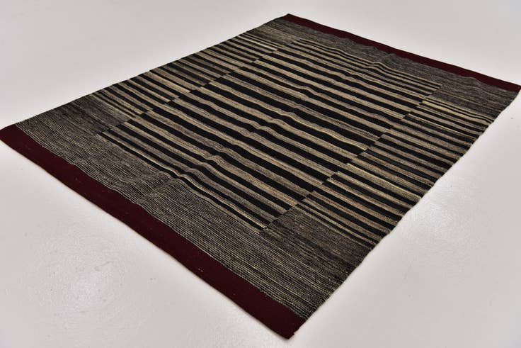 Detail image of 4' 4 x 5' 8 Hand Woven Kilim Modern Wool Rug
