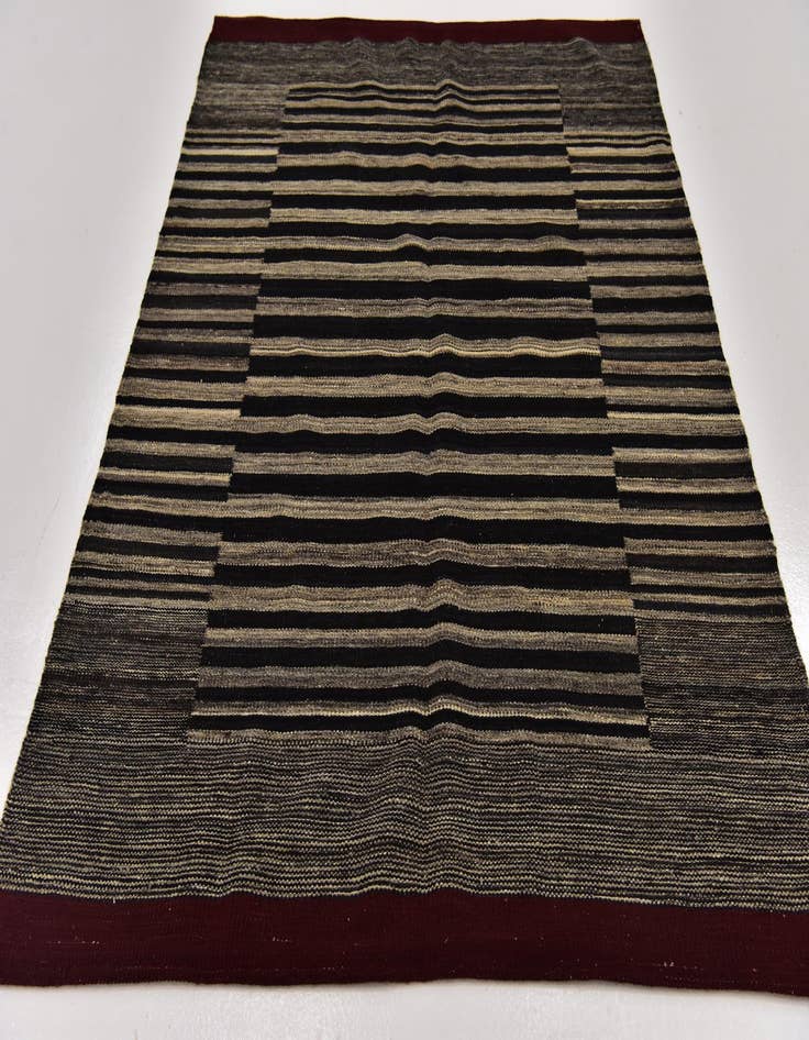 Detail image of 4' 4 x 5' 8  Hand Woven Kilim Modern Wool Rug