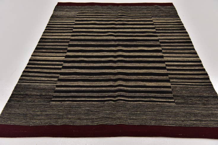 Detail image of 4' 4 x 5' 8 Hand Woven Kilim Modern Wool Rug