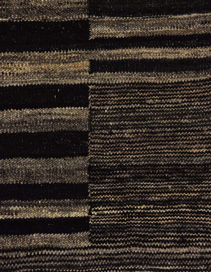 Detail image of 4' 4 x 5' 8  Hand Woven Kilim Modern Wool Rug