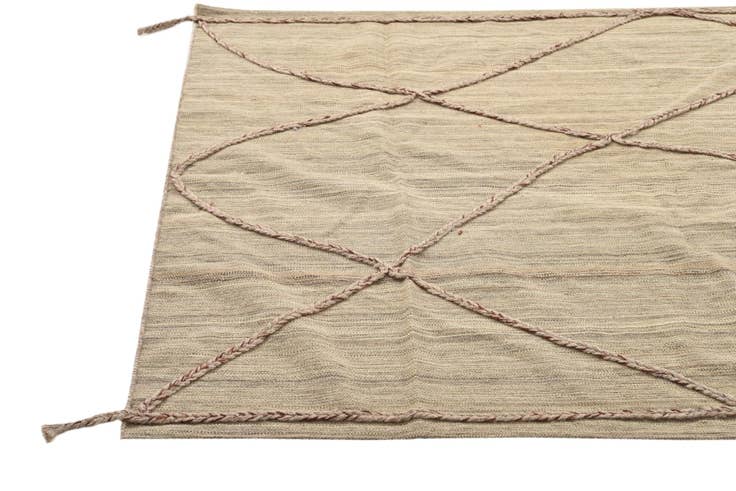 Detail image of 4' 9 x 7' Hand Woven Kilim Modern Wool Rug