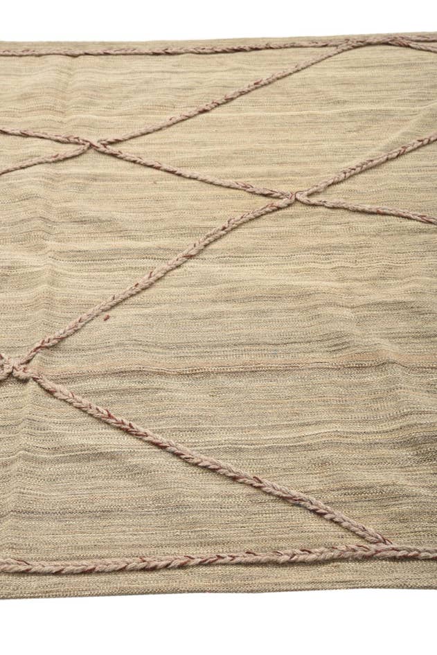 Detail image of 4' 9 x 7' Hand Woven Kilim Modern Wool Rug