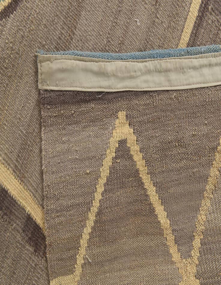 Detail image of 5' 6 x 7' 6  Hand Woven Kilim Modern Wool Rug