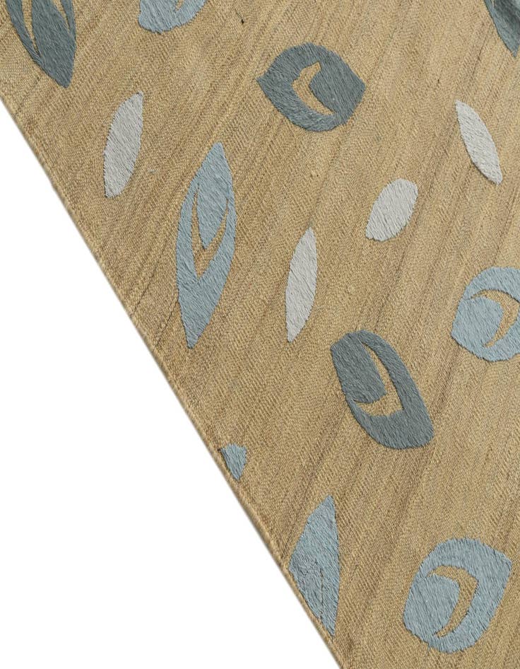 Detail image of 7' x 9' 4  Hand Woven Kilim Modern Rug