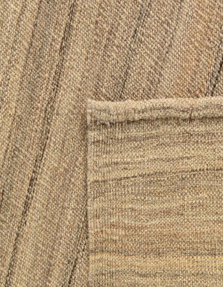 Detail image of 7' x 9' 9  Hand Woven Kilim Modern Wool Rug