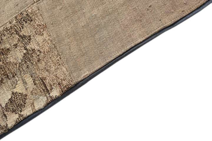 5' 5 x 8' Hand Woven Kilim Patchwork Wool Rug