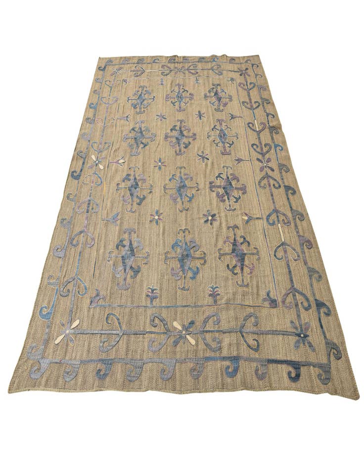 Detail image of 6' 9 x 8' 9  Hand Woven Kilim Suzani Wool Rug