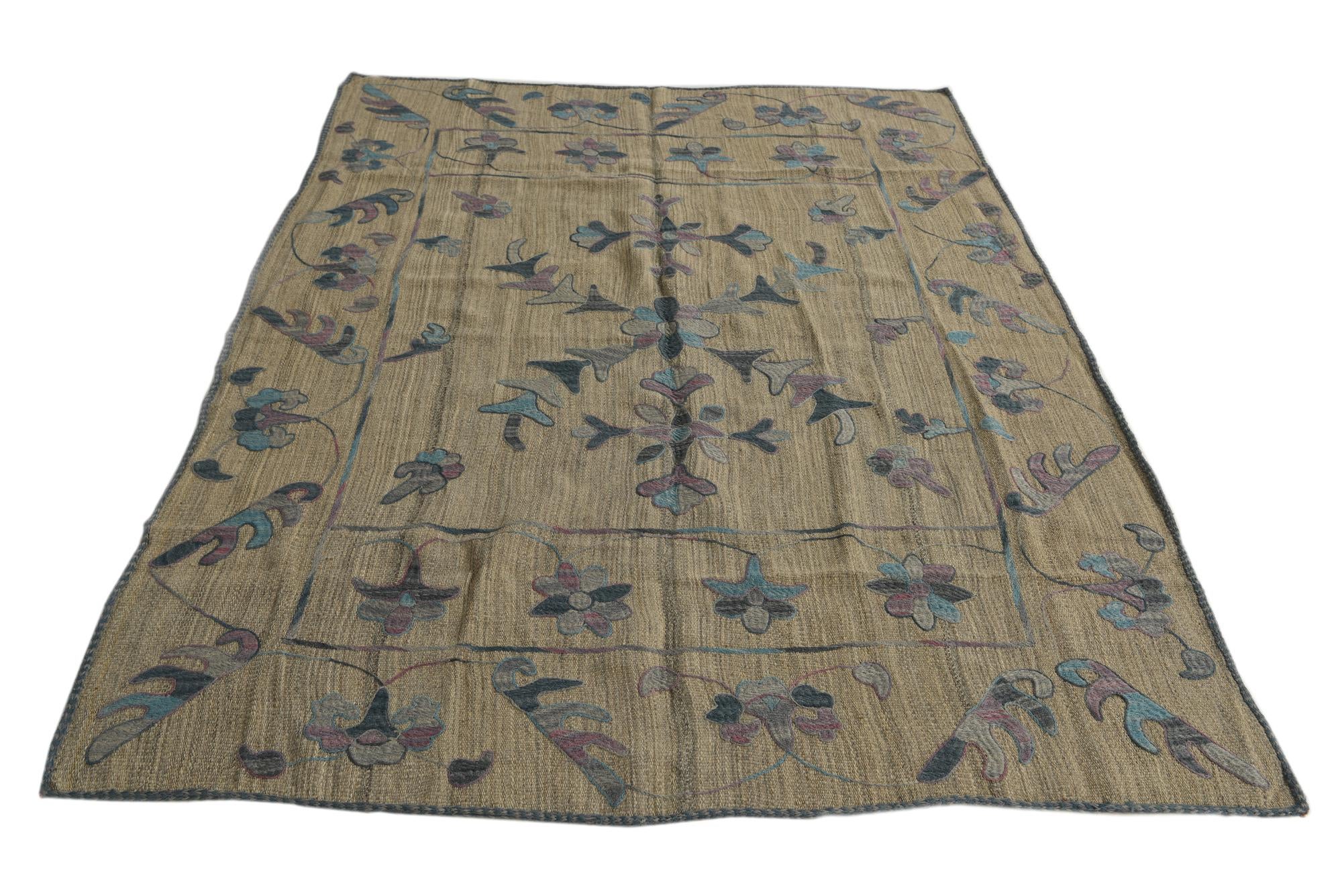 5' 1 x 6' 8 Hand Woven Kilim Suzani Wool Rug