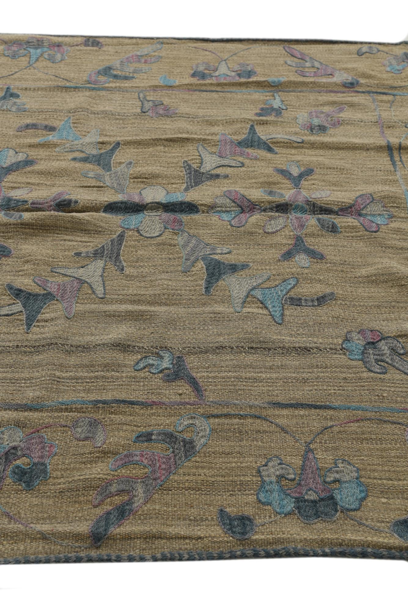 5' 1 x 6' 8 Hand Woven Kilim Suzani Wool Rug