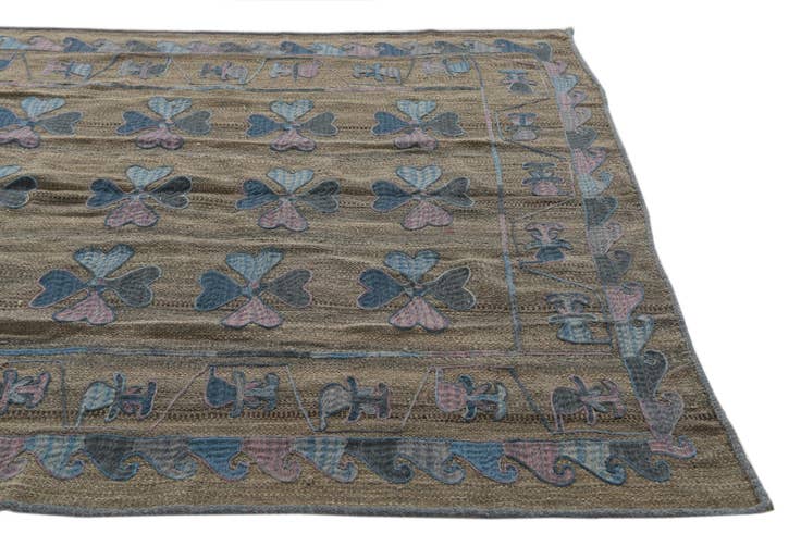 Detail image of 4' 10 x 6' 8 Hand Woven Kilim Suzani Wool Rug