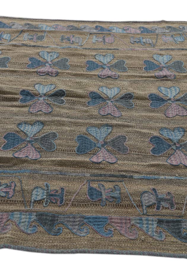 Detail image of 4' 10 x 6' 8 Hand Woven Kilim Suzani Wool Rug