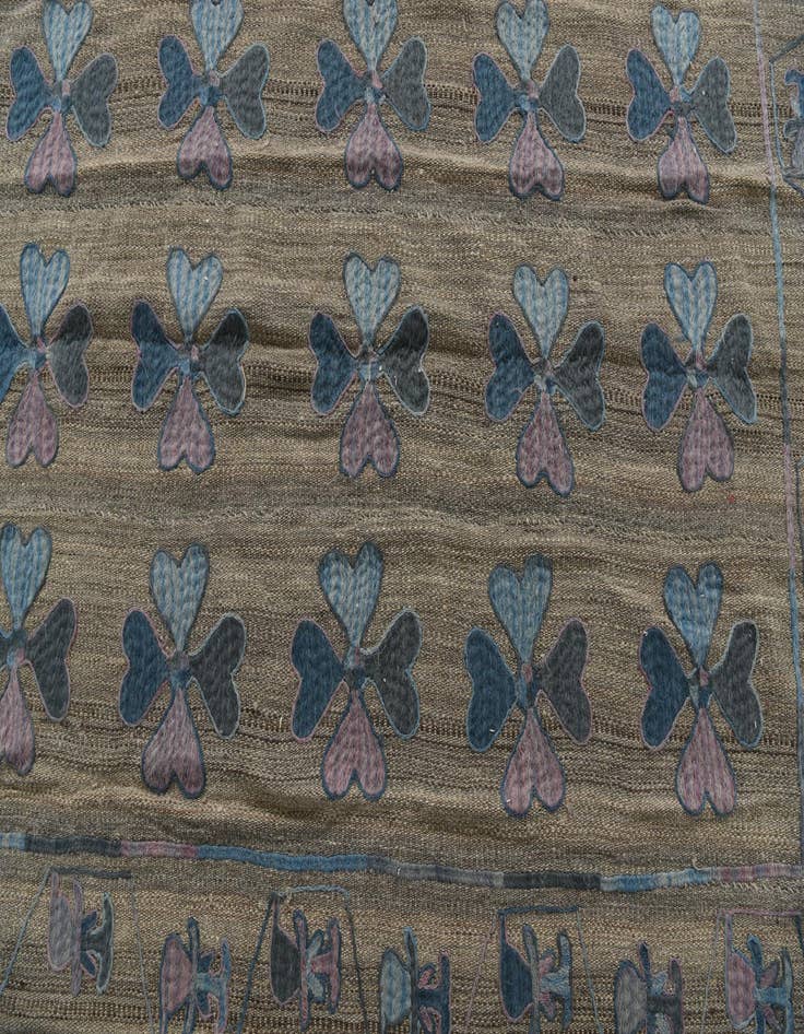 Detail image of 4' 10 x 6' 8  Hand Woven Kilim Suzani Wool Rug