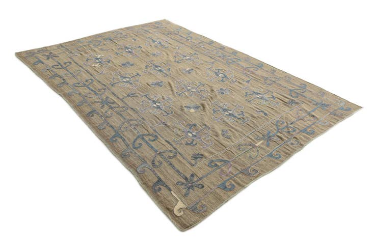 Detail image of 6' 3 x 9' Hand Woven Kilim Suzani Wool Rug