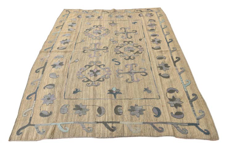 Detail image of 5' 10 x 7' 6 Hand Woven Kilim Suzani Wool Rug