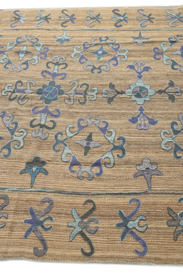 Detail image of 6' 2 x 7' Hand Woven Kilim Suzani Wool Rug