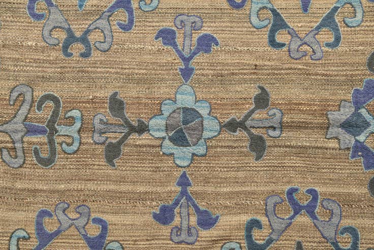 Detail image of 6' 2 x 7' Hand Woven Kilim Suzani Wool Rug