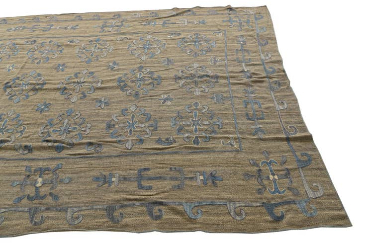 Detail image of 6' 8 x 8' 10 Hand Woven Kilim Suzani Wool Rug