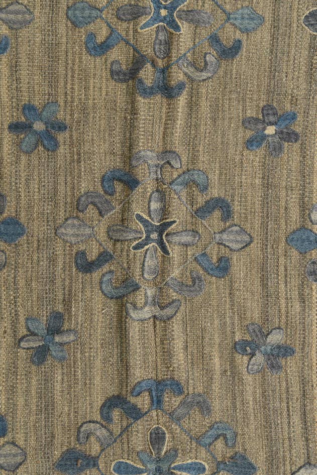 Detail image of 6' 8 x 8' 10 Hand Woven Kilim Suzani Wool Rug