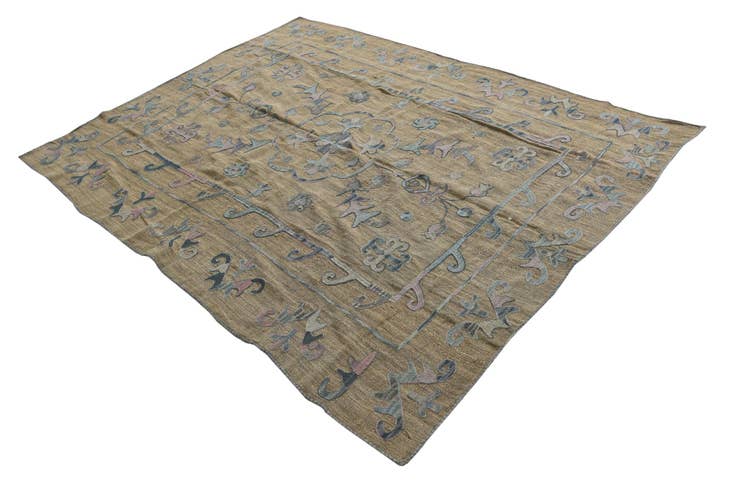 Detail image of 5' 10 x 7' 7 Hand Woven Kilim Suzani Wool Rug