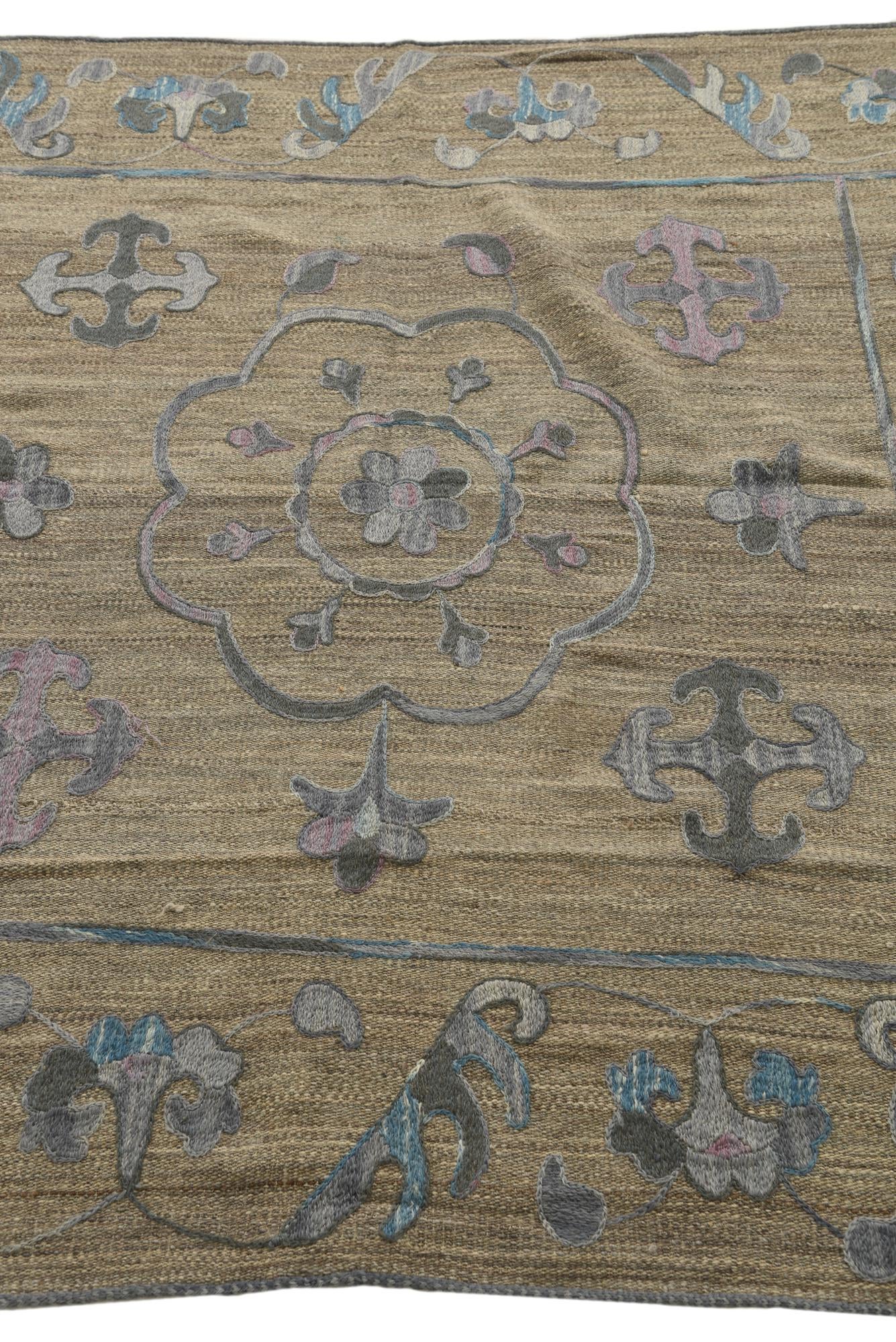 5' x 6' 6 Hand Woven Kilim Suzani Wool Rug