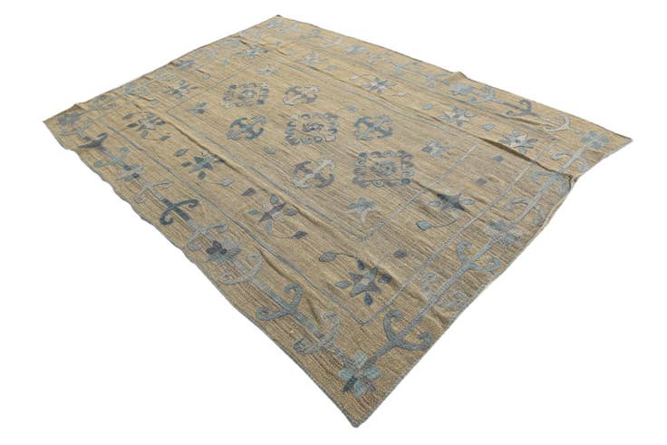 Detail image of 5' 6 x 7' 5 Hand Woven Kilim Suzani Wool Rug