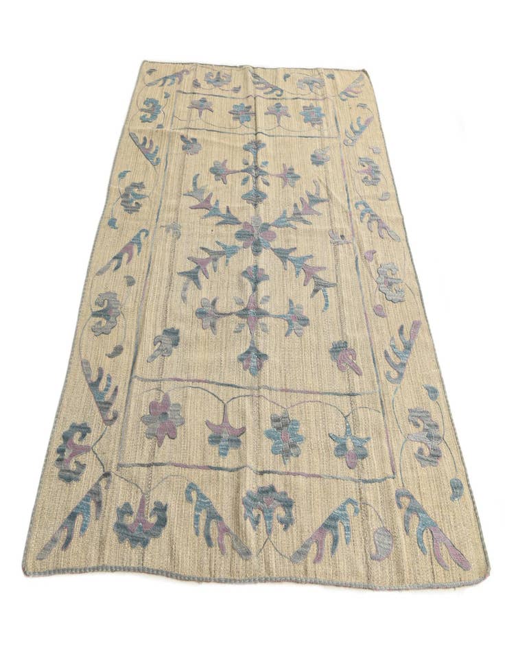 Detail image of 4' 10 x 6' 7  Hand Woven Kilim Suzani Wool Rug