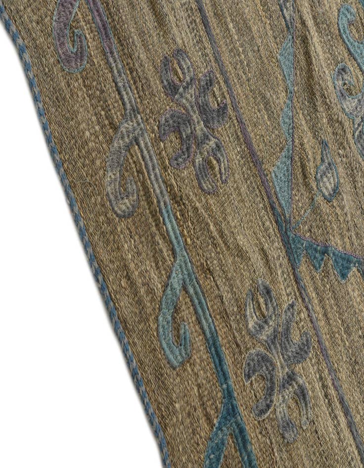 Detail image of 4' 9 x 6' 4 Hand Woven Kilim Suzani Wool Rug