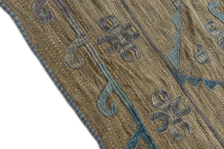 Detail image of 4' 9 x 6' 4 Hand Woven Kilim Suzani Wool Rug