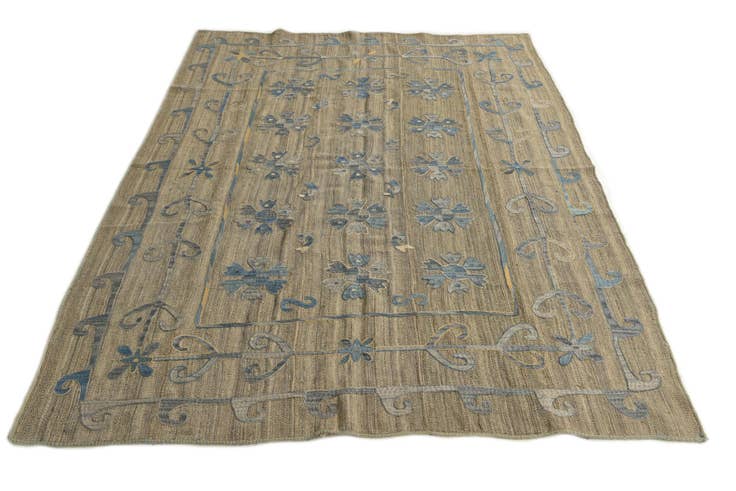 Detail image of 5' 9 x 7' 10 Hand Woven Kilim Suzani Wool Rug