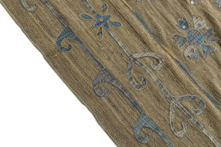 Detail image of 5' 9 x 7' 10 Hand Woven Kilim Suzani Wool Rug