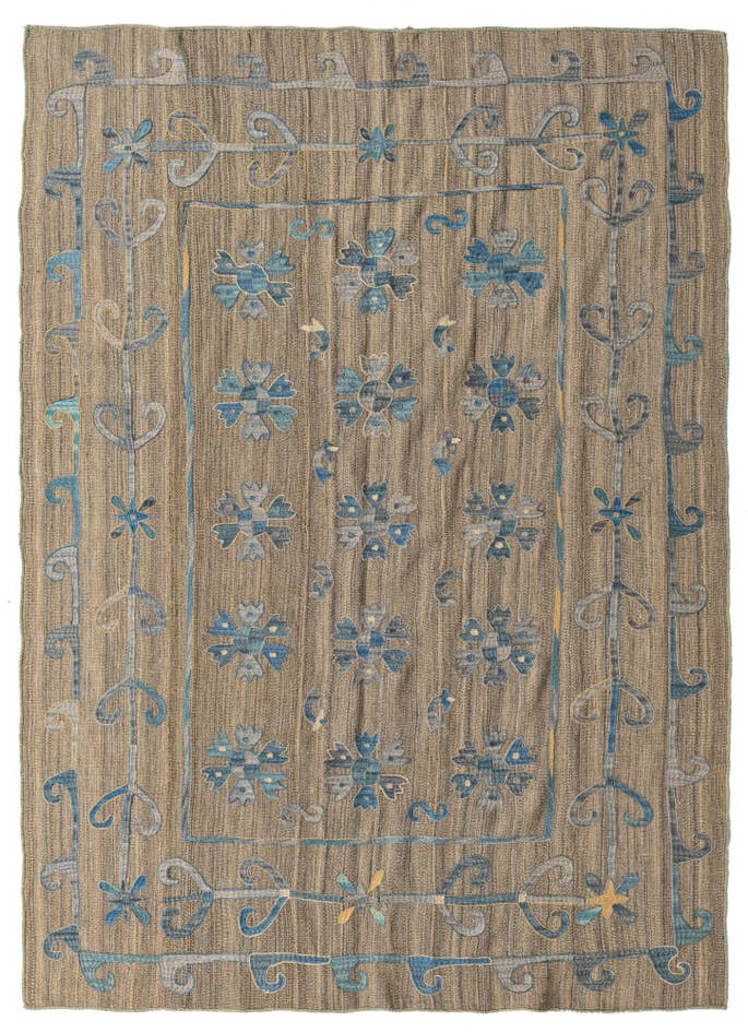 Detail image of 5' 9 x 7' 10 Hand Woven Kilim Suzani Wool Rug