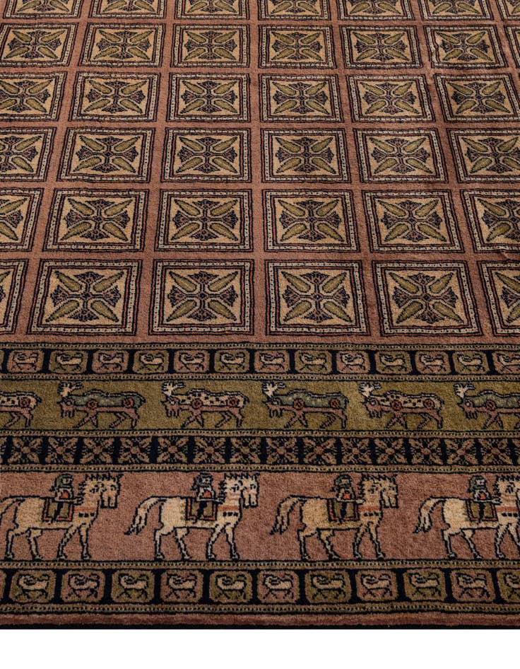Detail image of 6' 9 x 10' 1 Hand Knotted Lahour Oriental Wool Rug