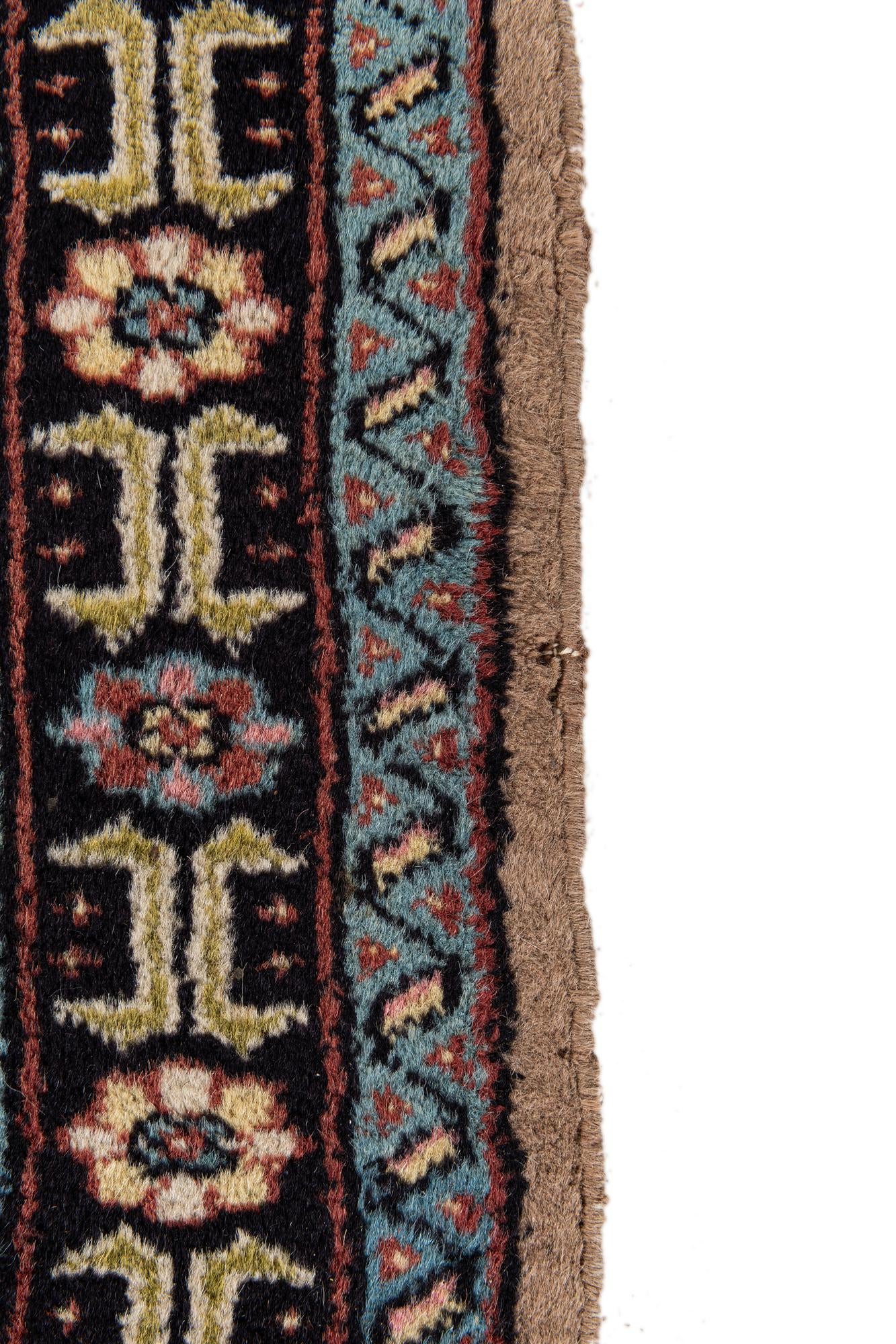 2' 8 x 4' 5 Hand Knotted Lahour Oriental Wool Rug