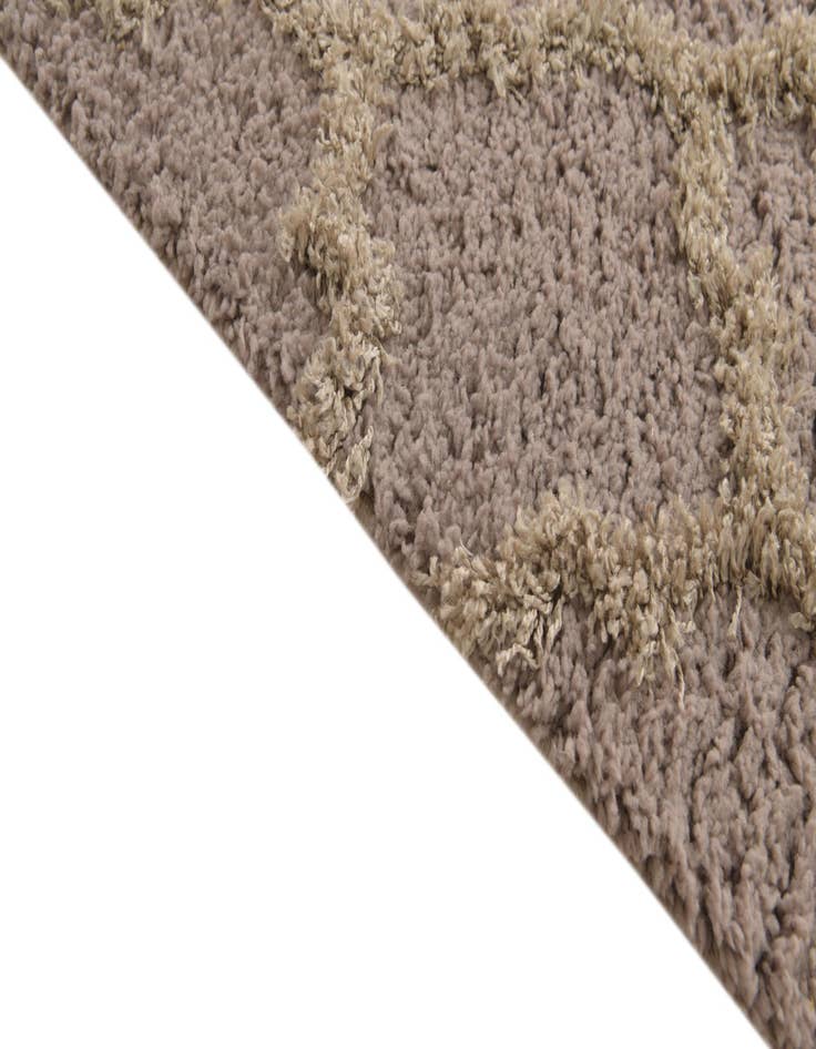 Detail image of 5' x 8' Lattice Shag Rug