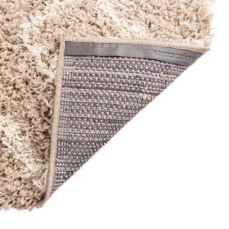 Detail image of 5' 3 x 8' Lattice Shag Rug