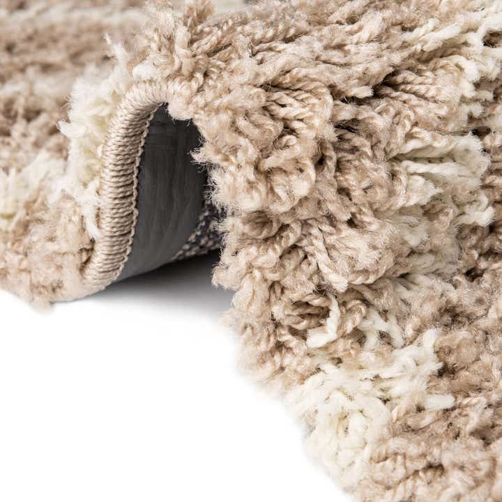 5' 3 x 8' Lattice Shag Rug