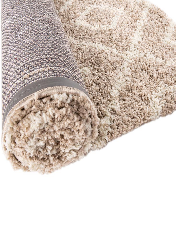 Detail image of 4' x 6' Lattice Shag Rug