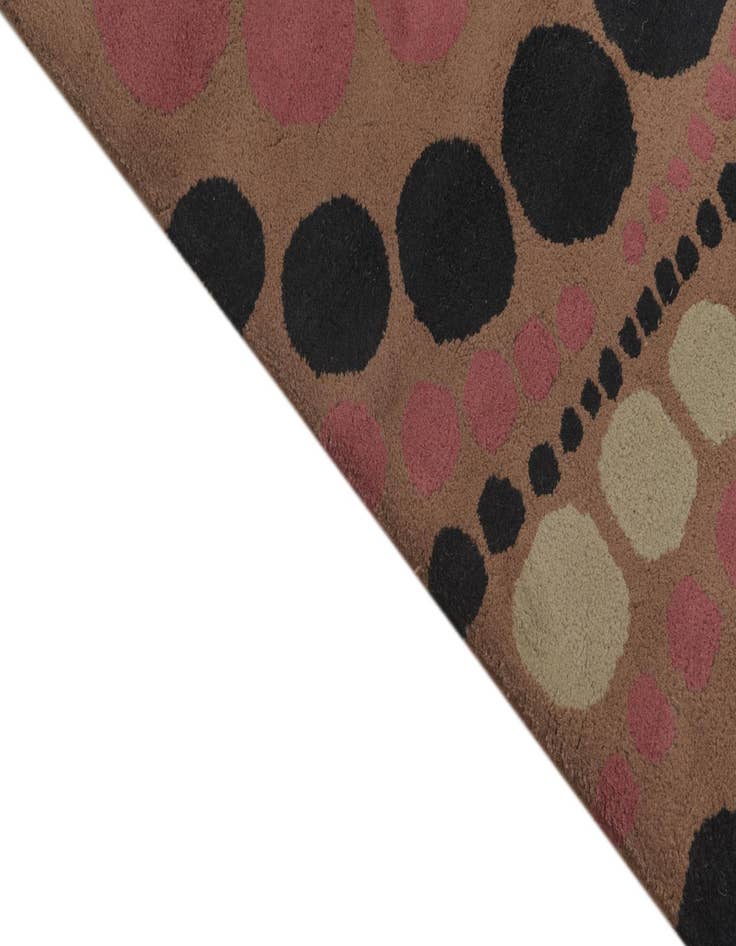 Detail image of 5' x 7' 10 Luna Rug