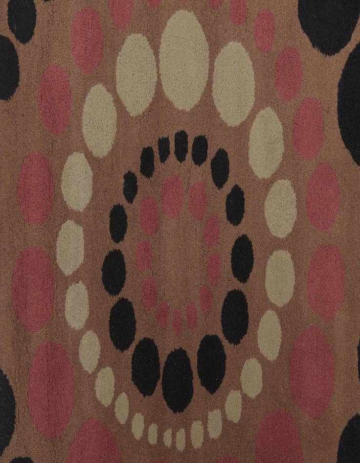 Detail image of 5' x 7' 10 Luna Rug
