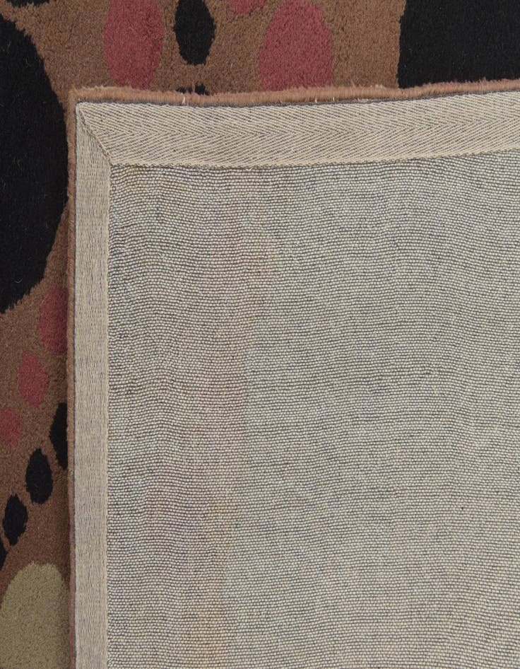 Detail image of 5' x 7' 10 Luna Rug