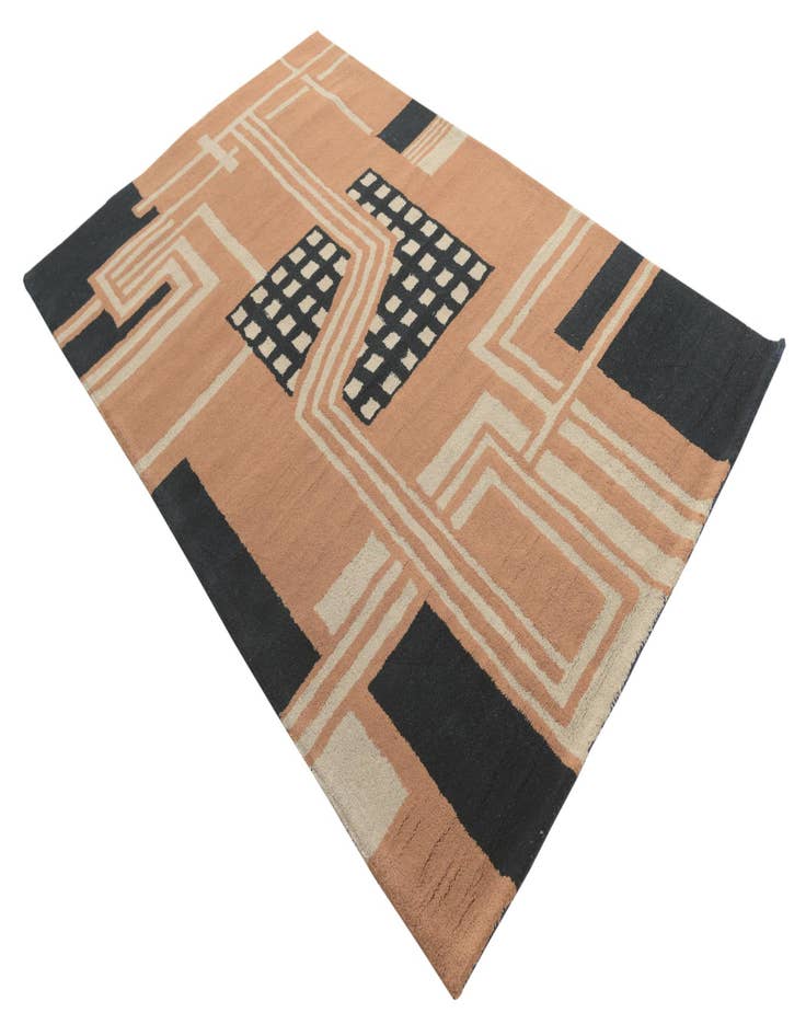 Detail image of 5' x 7' 10 Luna Rug