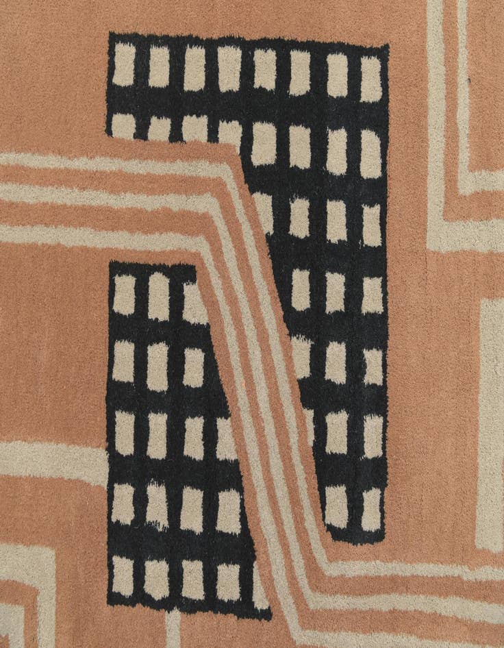 Detail image of 5' x 7' 10 Luna Rug