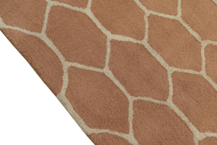 Detail image of 5' x 7' 10 Luna Rug