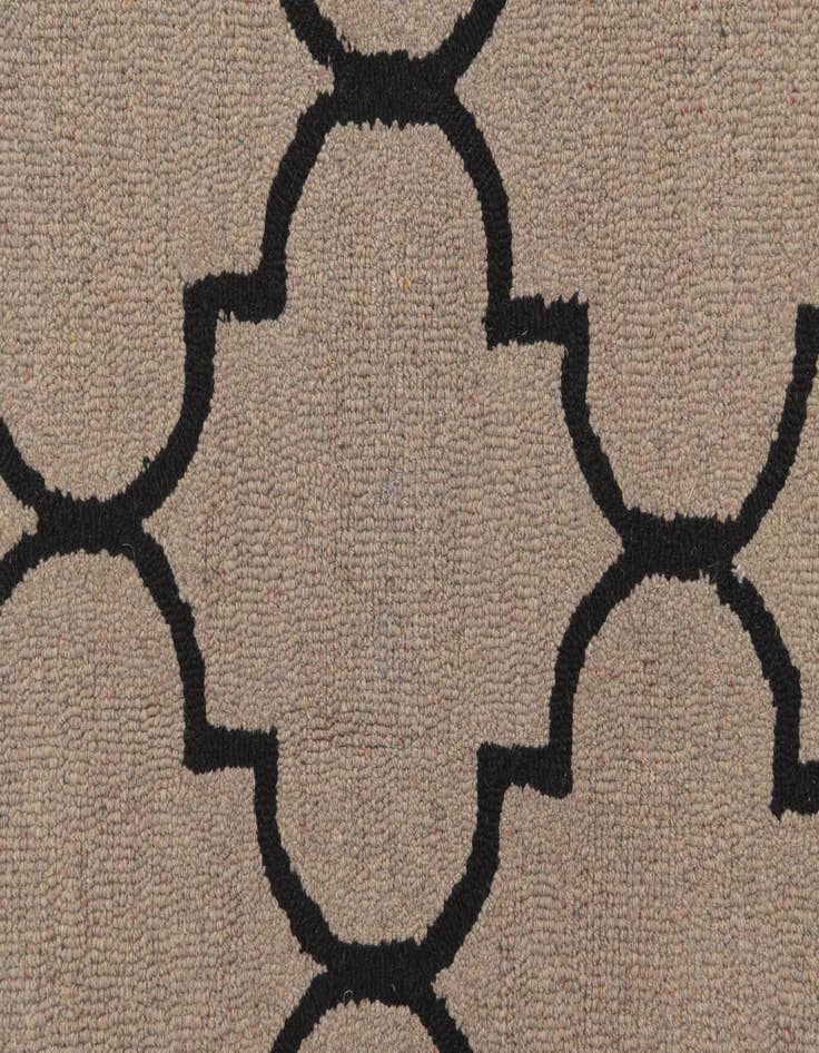 Detail image of 5' 1 x 8' Luna Wool Rug