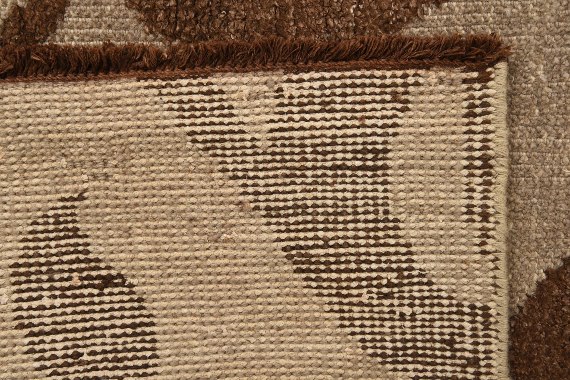 7' 9 x 9' 9 Hand Knotted Luna Wool Rug
