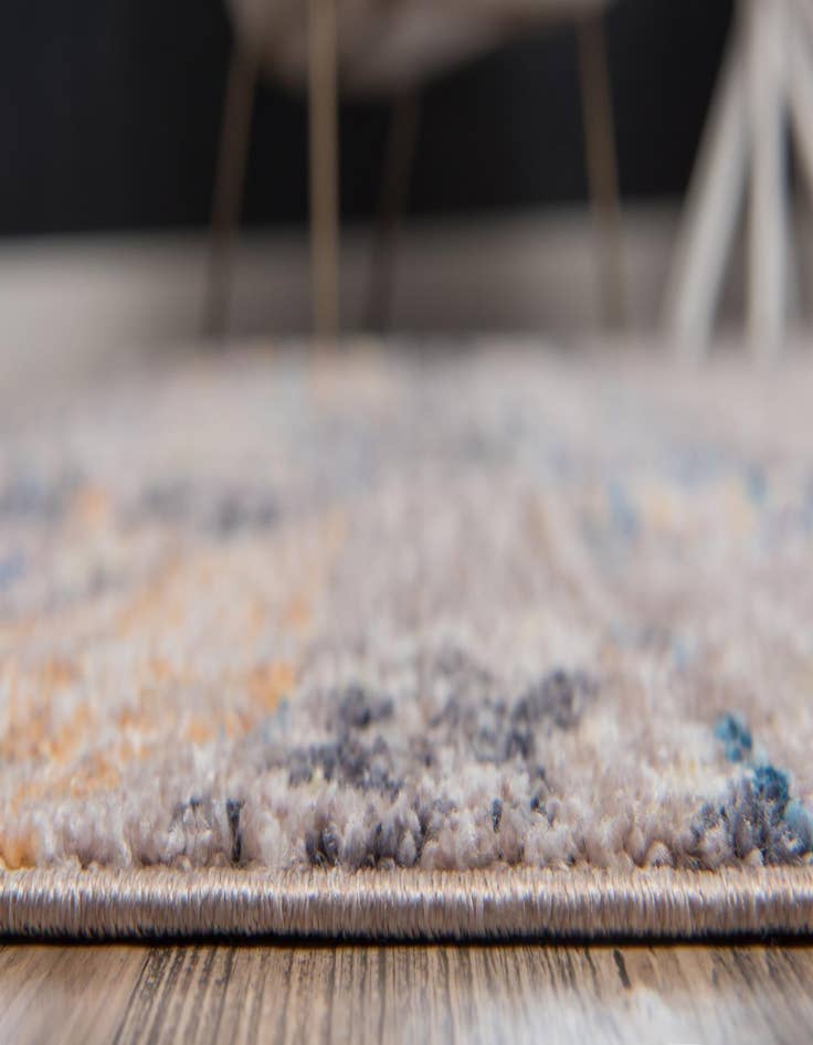 Detail image of 4' x 6' Madrid Rug