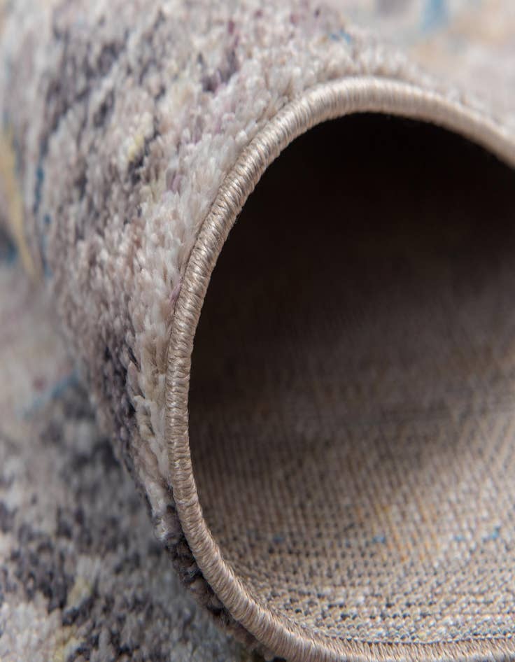 Detail image of 4' x 6' Madrid Rug