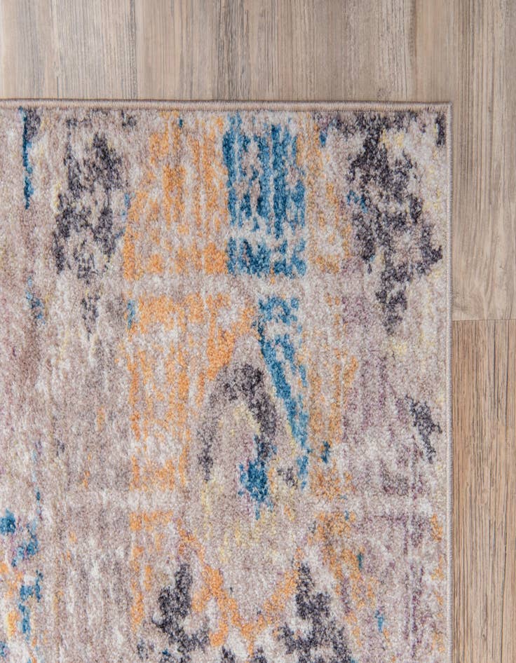 Detail image of 4' x 6' Madrid Rug