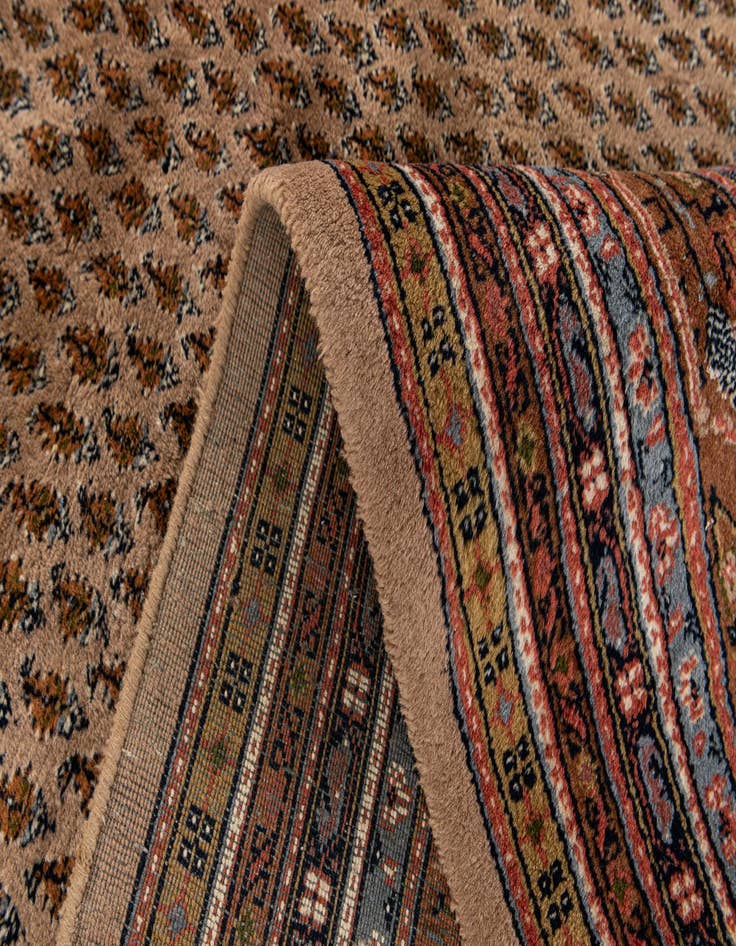 Detail image of 8' x 11' 5  Hand Knotted Mir Wool Rug