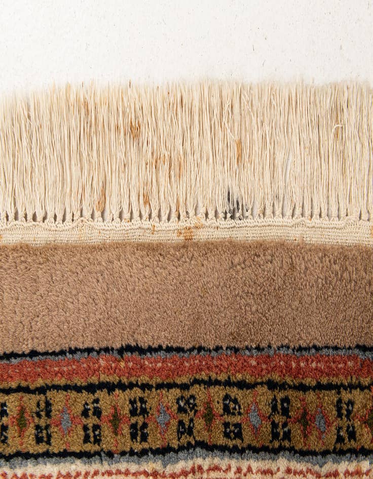 Detail image of 8' x 11' 5  Hand Knotted Mir Wool Rug